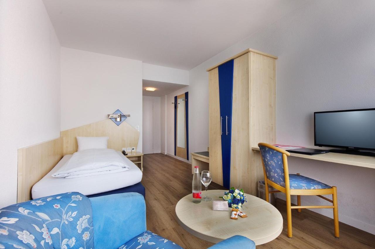 Hotel Blumenstein Self-Check In Frauenfeld Bagian luar foto