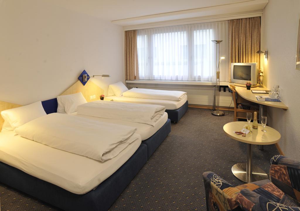 Hotel Blumenstein Self-Check In Frauenfeld Bagian luar foto