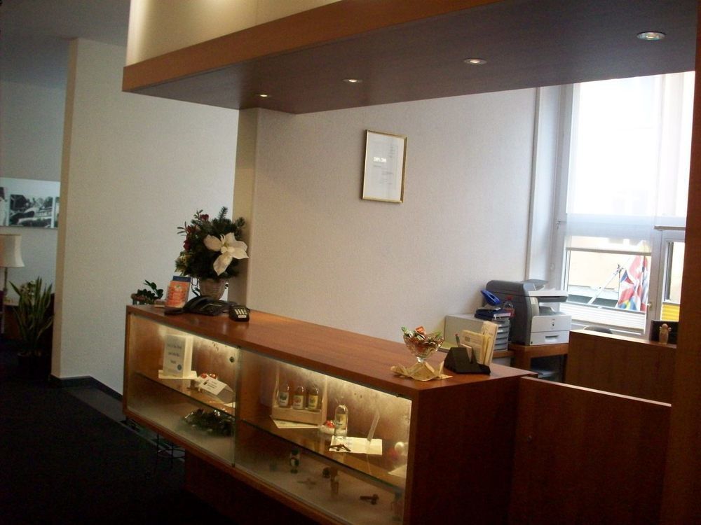 Hotel Blumenstein Self-Check In Frauenfeld Bagian luar foto